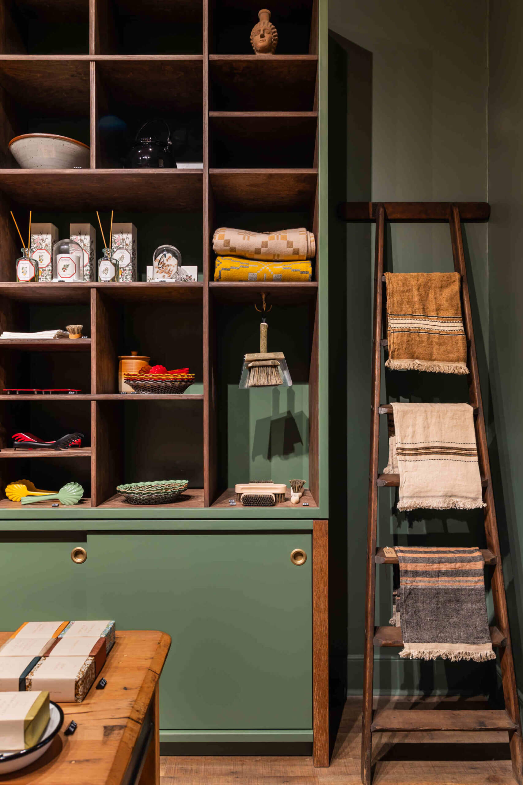 The Edinburgh Mercantile Store / Photo @edcharlton